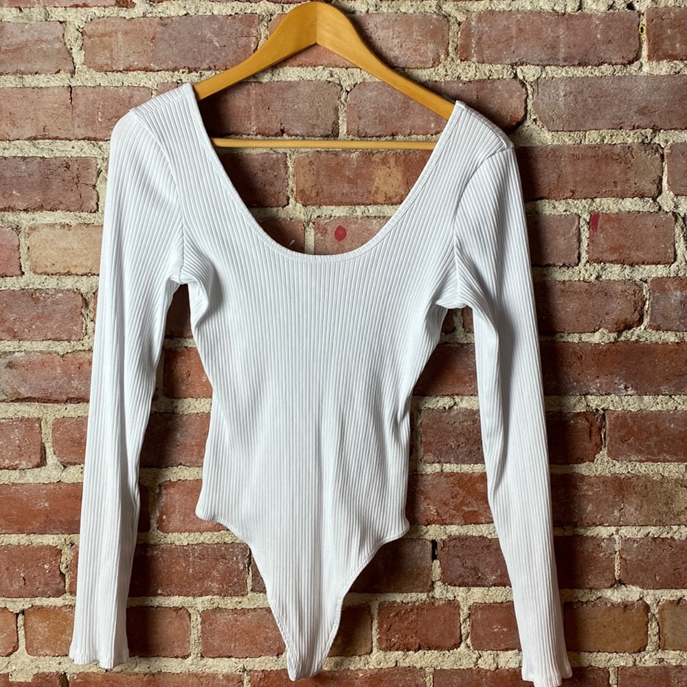 Aritzia Wilfred Free ribbed bodysuit